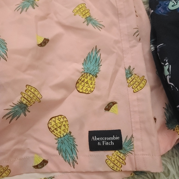 Abercrombie swimming shirt and shorts - Picture 2 of 4